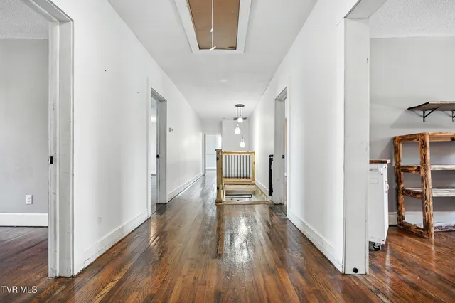 $570,000 | 621 McArthur Avenue, Elizabethton, TN 37643