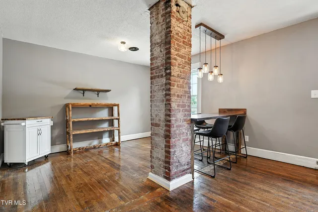 $570,000 | 621 McArthur Avenue, Elizabethton, TN 37643