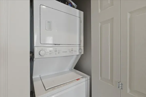 $2,150 | 1654 West Cortland Street, Unit 6, Chicago, IL 60622
