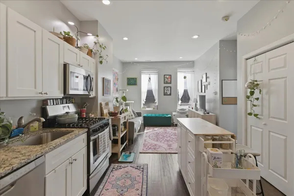 $2,150 | 1654 West Cortland Street, Unit 6, Chicago, IL 60622