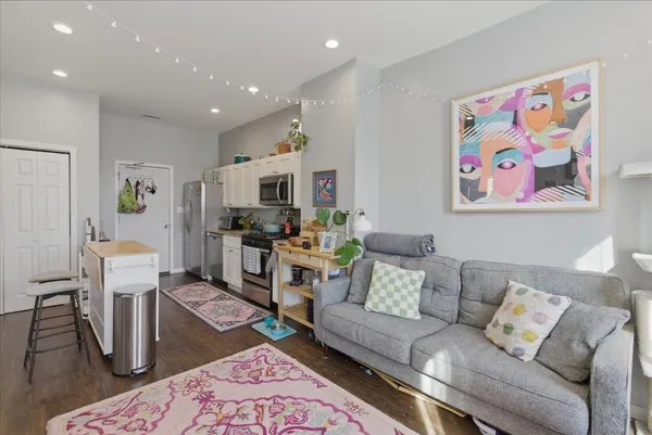 $2,150 | 1654 West Cortland Street, Unit 6, Chicago, IL 60622