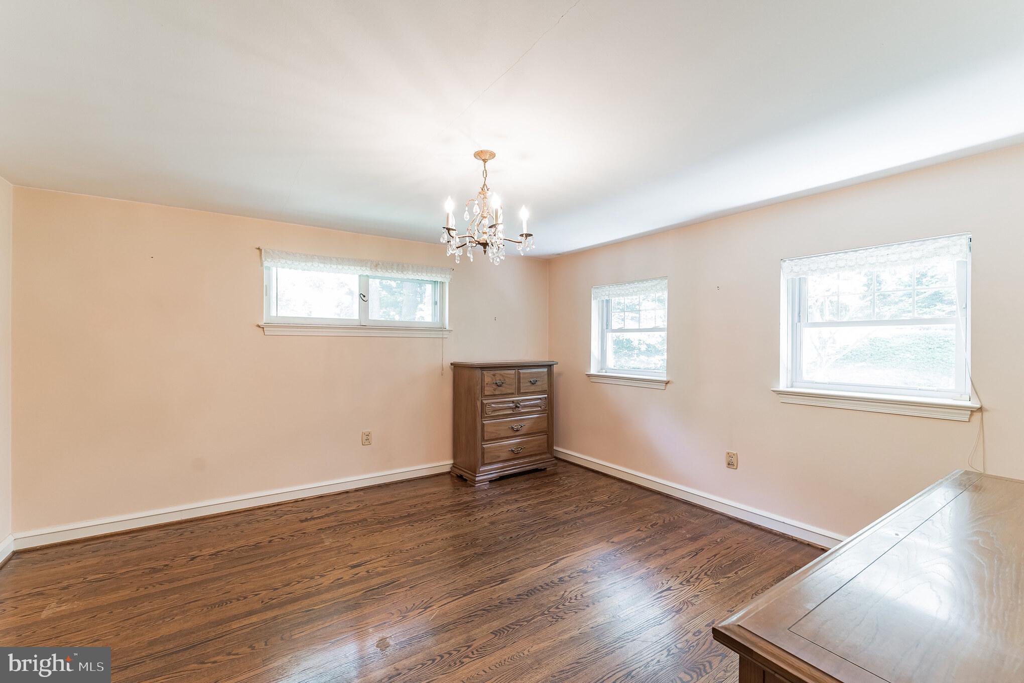 3881 Gradyville Road Newtown Square, PA 19073 - Photo 21 of 55 1st floor master bedroom