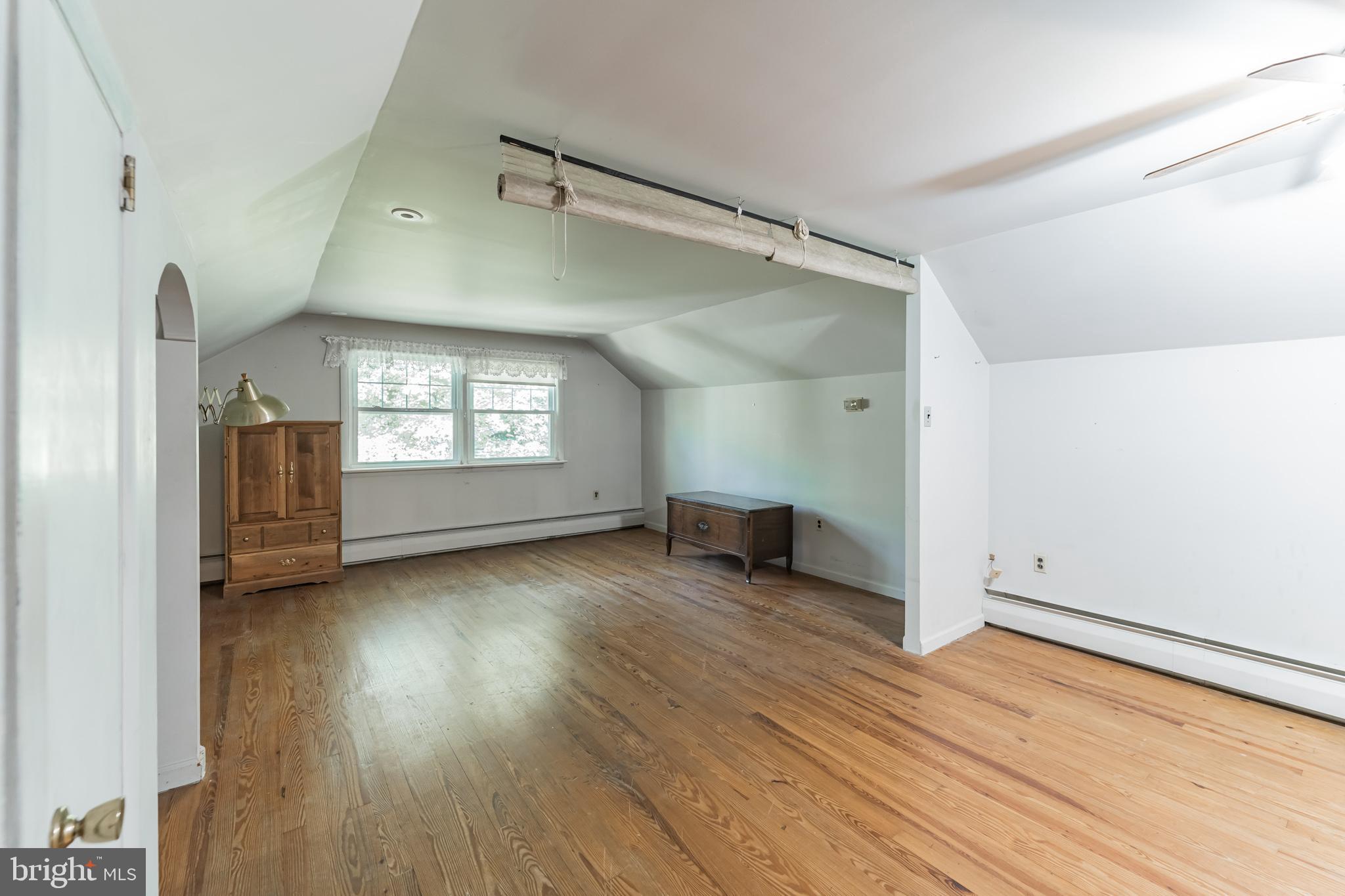 3881 Gradyville Road Newtown Square, PA 19073 - Photo 32 of 55 2nd floor bedroom 4