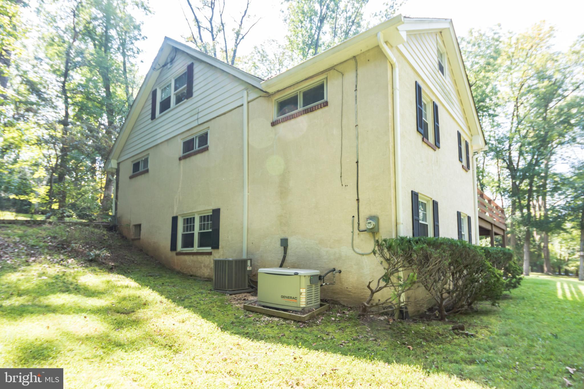 3881 Gradyville Road Newtown Square, PA 19073 - Photo 51 of 55 Generac generator