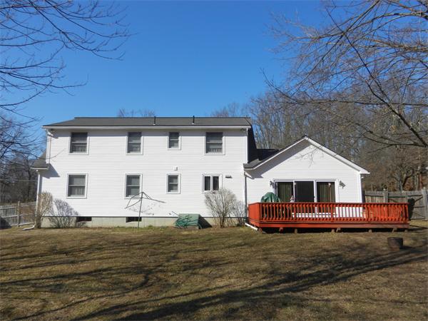 25 Sagamore Road West Springfield, MA 01089 - Photo 27 of 30 a front view of a house with garden