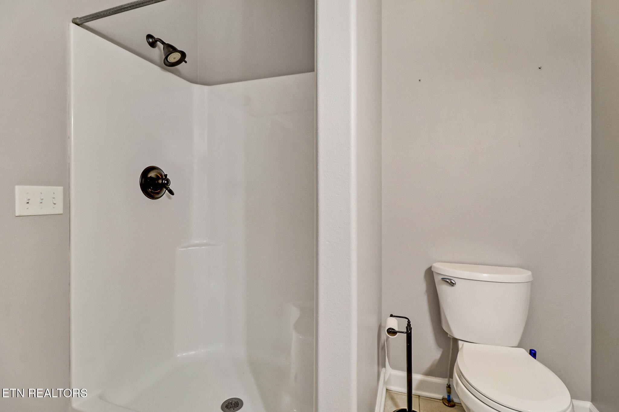 5424 Wilder Road Grimsley, TN 38565 - Photo 13 of 59 a bathroom with a toilet