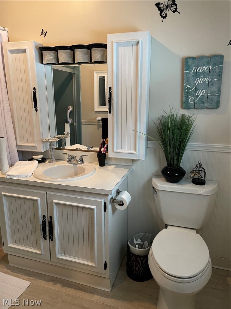 2380 Stillwagon Road Southeast Warren, OH 44484 - Photo 11 of 25 master bathroom