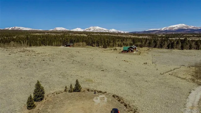 a view of yard with small space