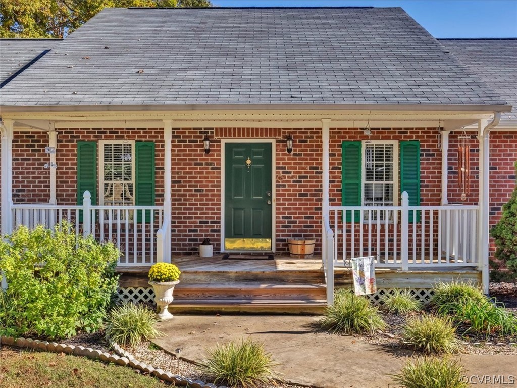 4738 Bell Road Powhatan, VA 23139 - Photo 4 of 49 Gallery Image 4