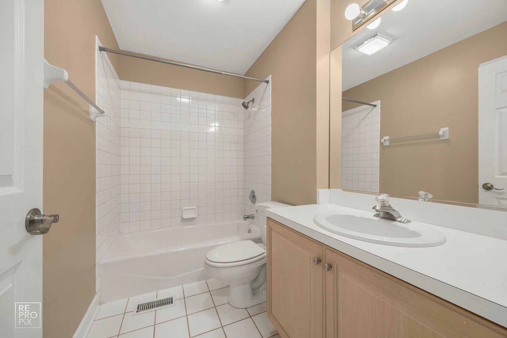 536 West Evergreen Street Wheaton, IL 60187 - Photo 12 of 17