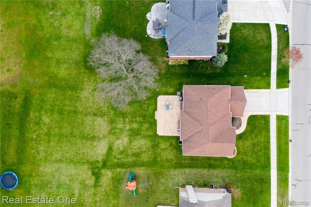 3523 Hogan Circle Rochester, MI 48307 - Photo 25 of 32 DJI_0251.jpg