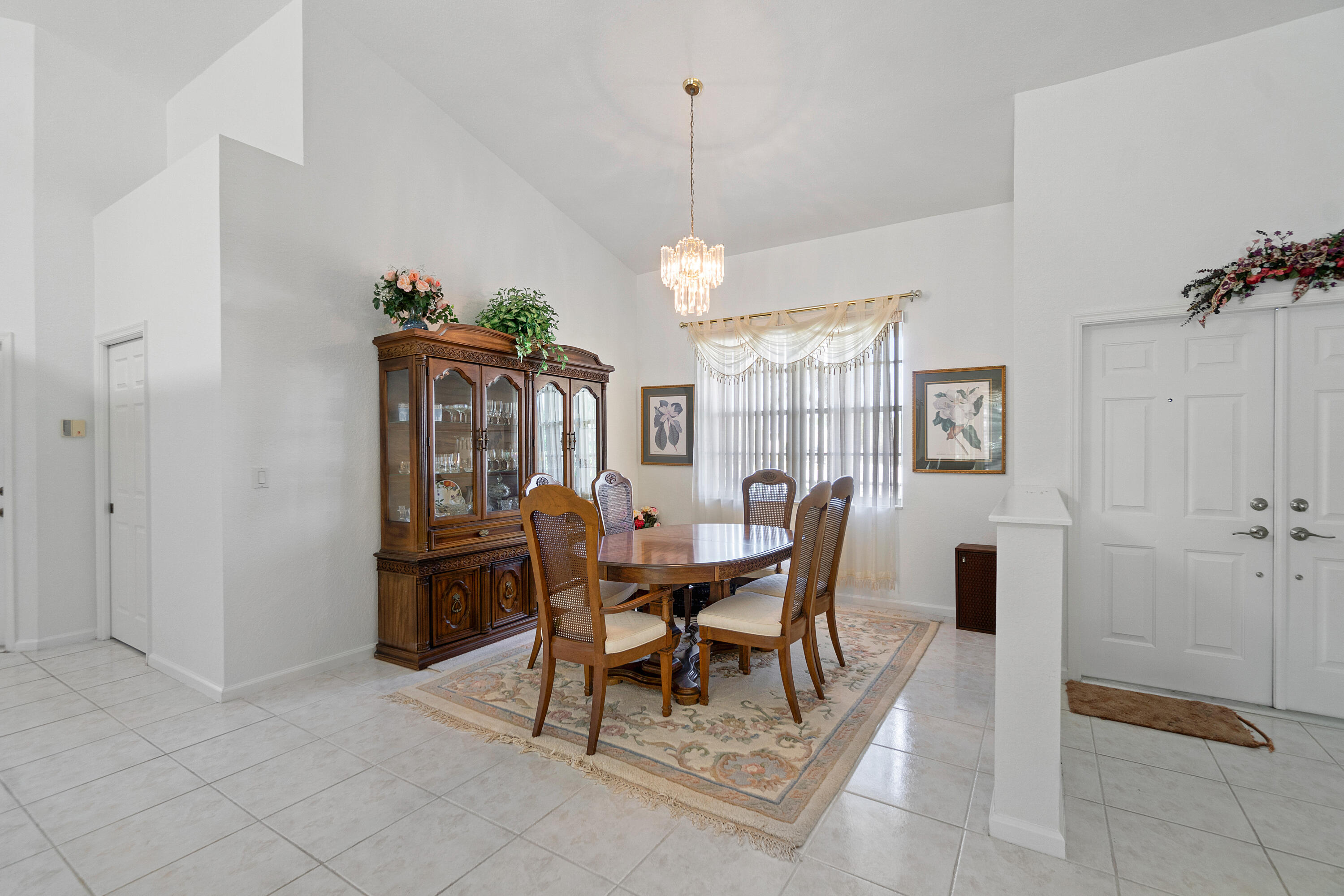 136 Nottingham Road Royal Palm Beach, FL 33411 - Photo 5 of 33 136 Nottingham Rd