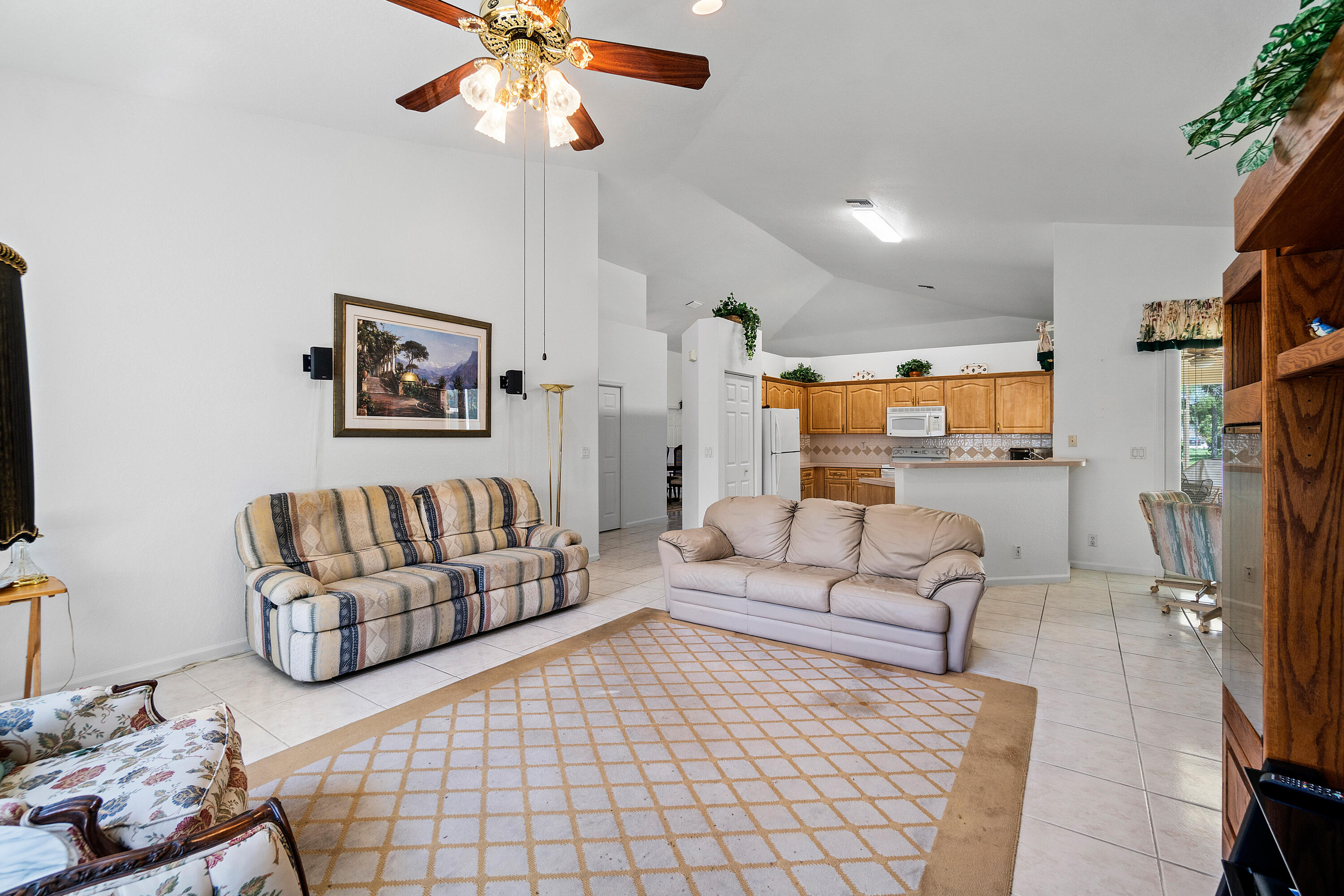 136 Nottingham Road Royal Palm Beach, FL 33411 - Photo 10 of 33 136 Nottingham Rd