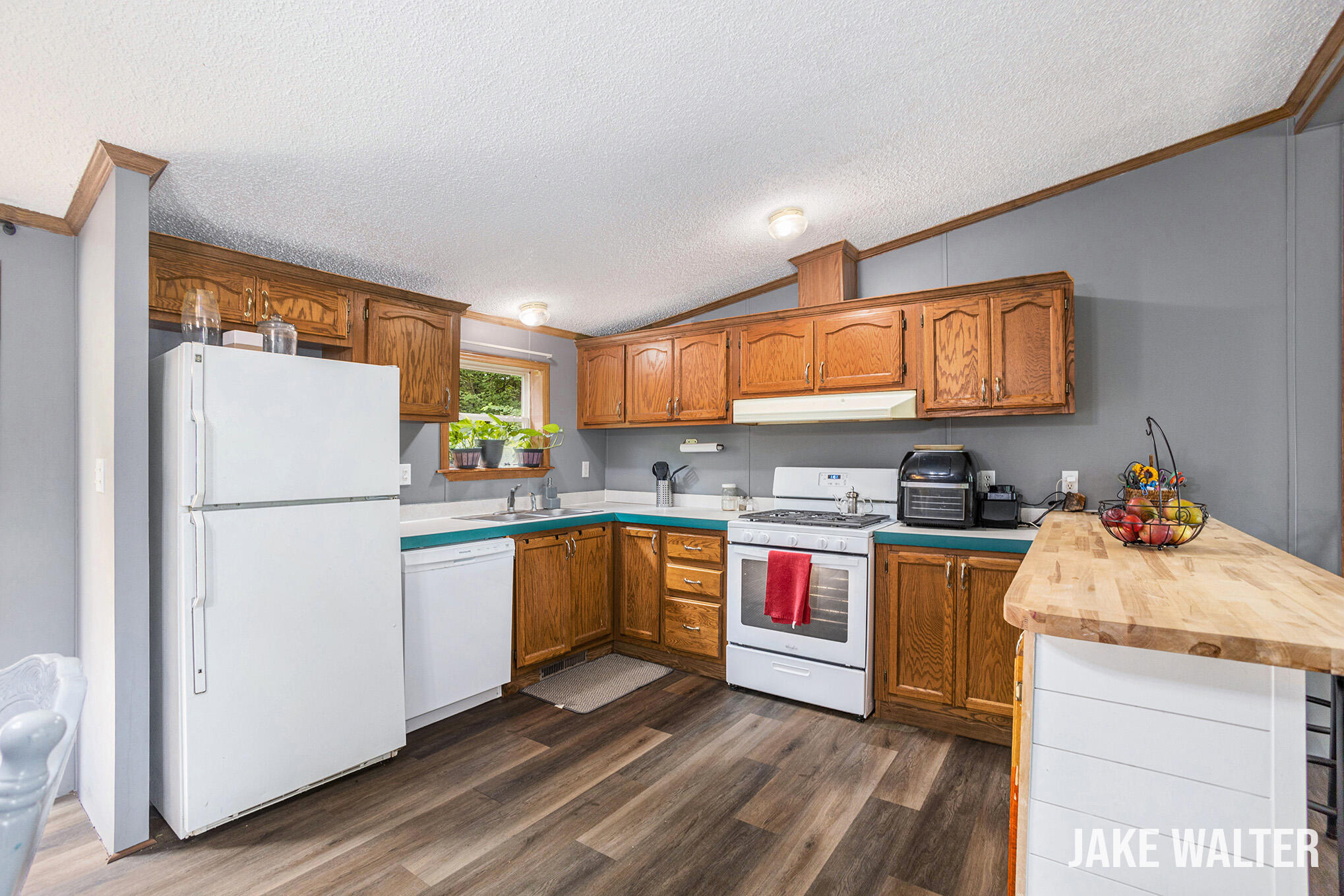 1114 Grow Road Northwest Stanton, MI 48888 - Photo 3 of 20 690A3643