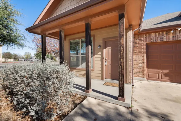 $1,750 | 101 Creekside Villa Drive, Kyle, TX 78640