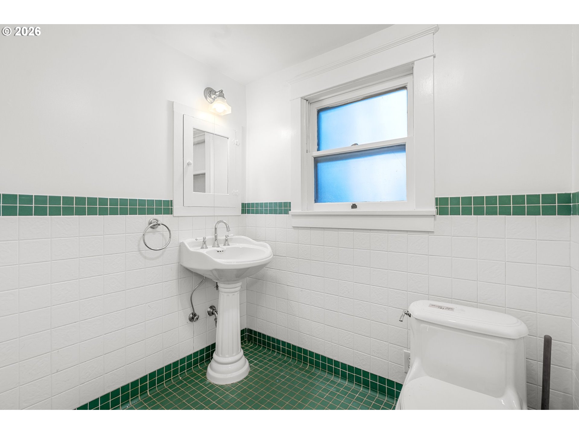 2516 Northeast Clackamas Street Portland, OR 97232 - Photo 16 of 42