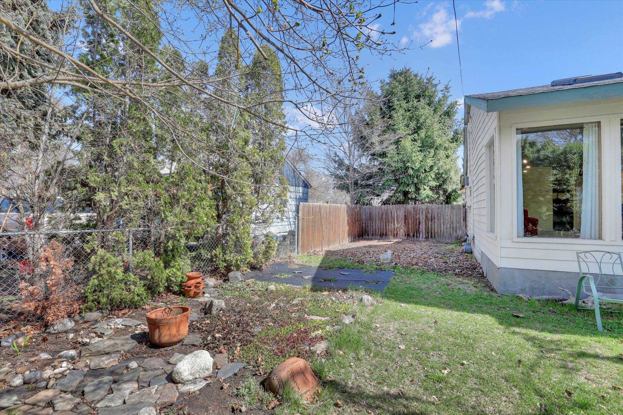 1502 North Bessie Road Spokane Valley, WA 99212 - Photo 22 of 40