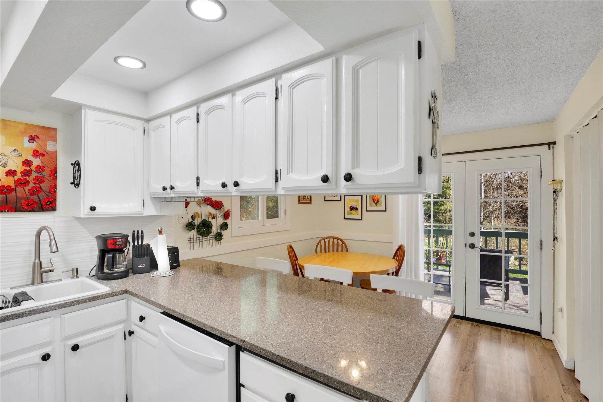1502 North Bessie Road Spokane Valley, WA 99212 - Photo 8 of 40