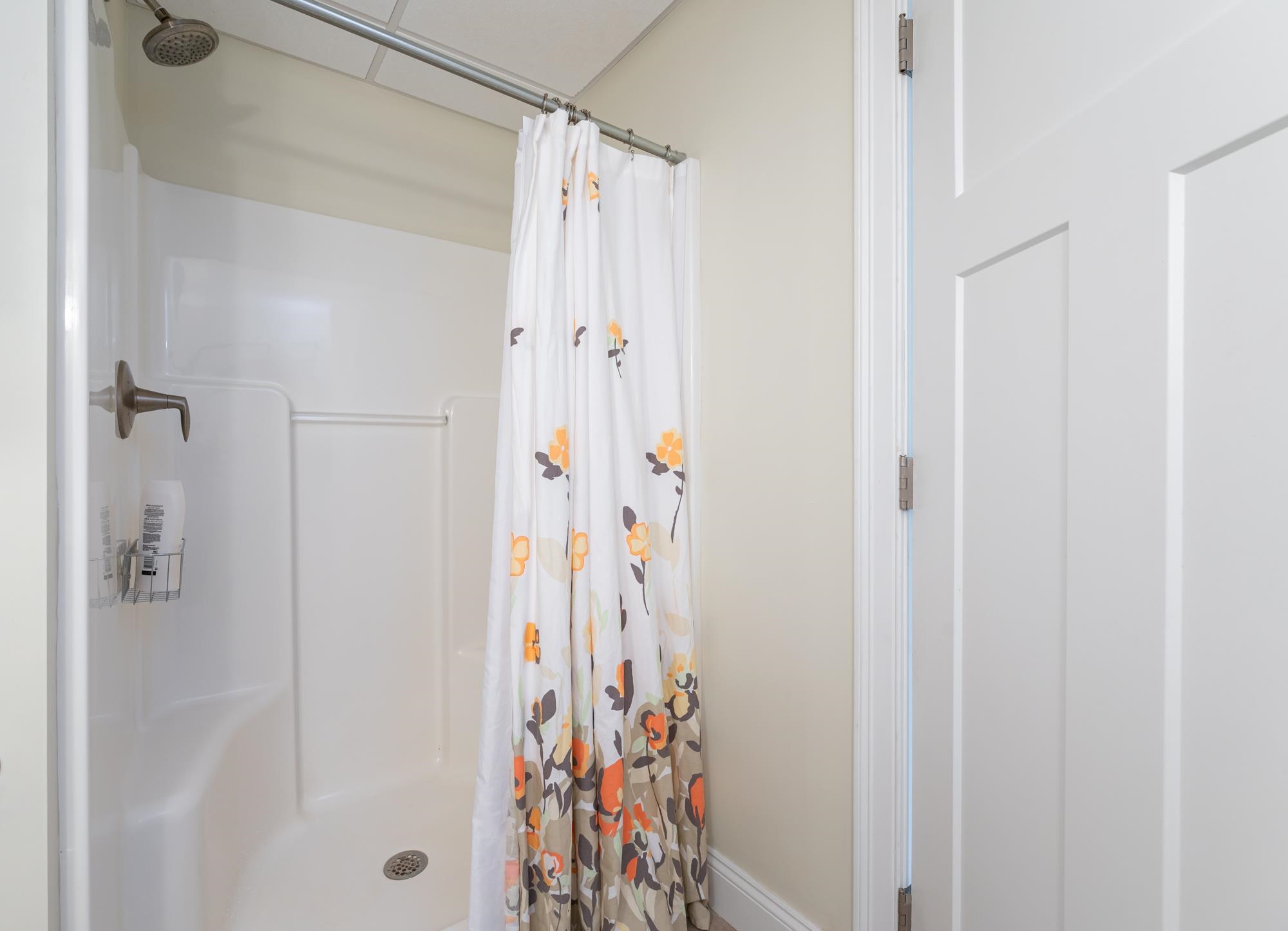 207 Villager Road Chester, NH 03036 - Photo 18 of 40 Gallery Image 18