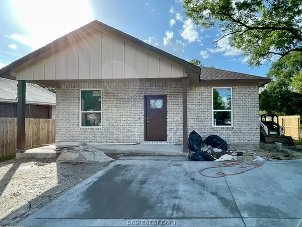 $249,900 | 1210 East Martin Luther King Jr Street, Bryan, TX 77803