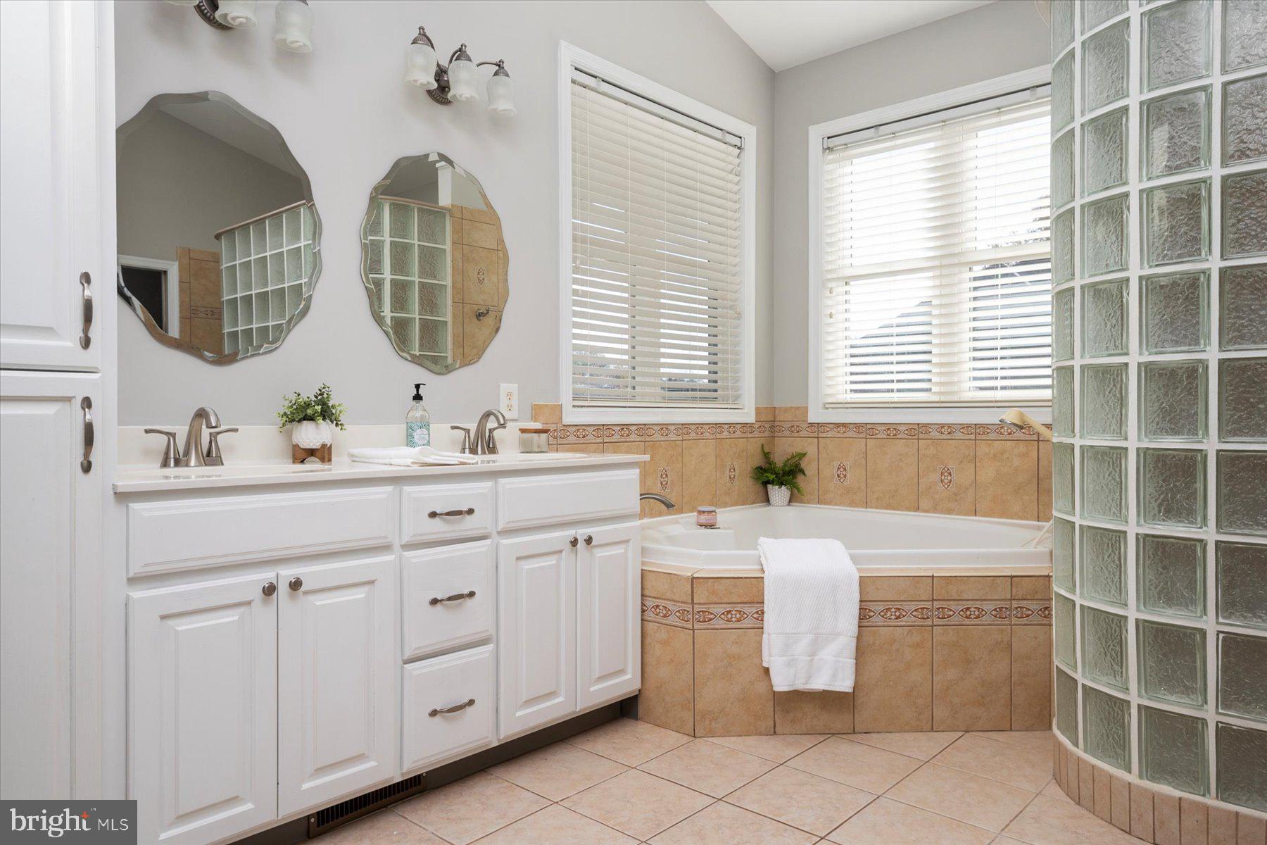 773 Powhatan Beach Road Pasadena, MD 21122 - Photo 12 of 68 Gallery Image 12