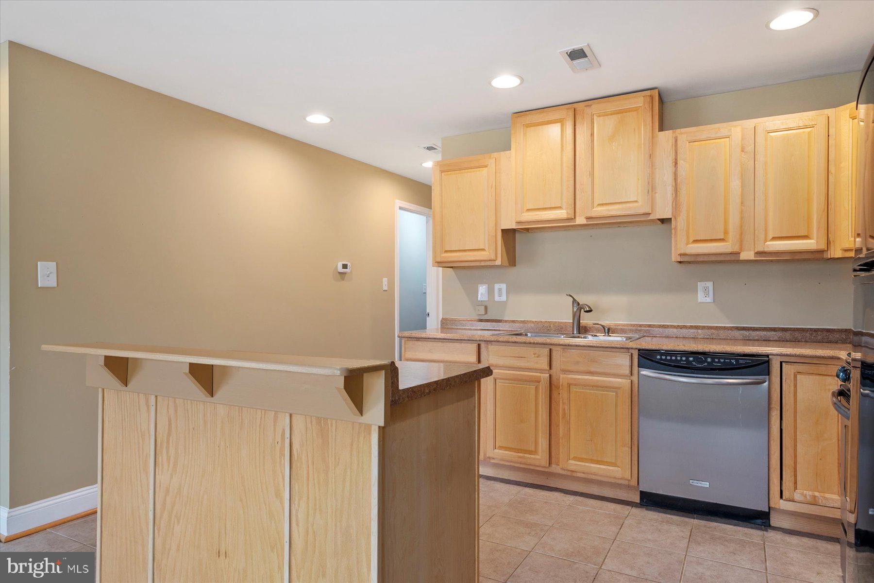 773 Powhatan Beach Road Pasadena, MD 21122 - Photo 41 of 68 Gallery Image 41