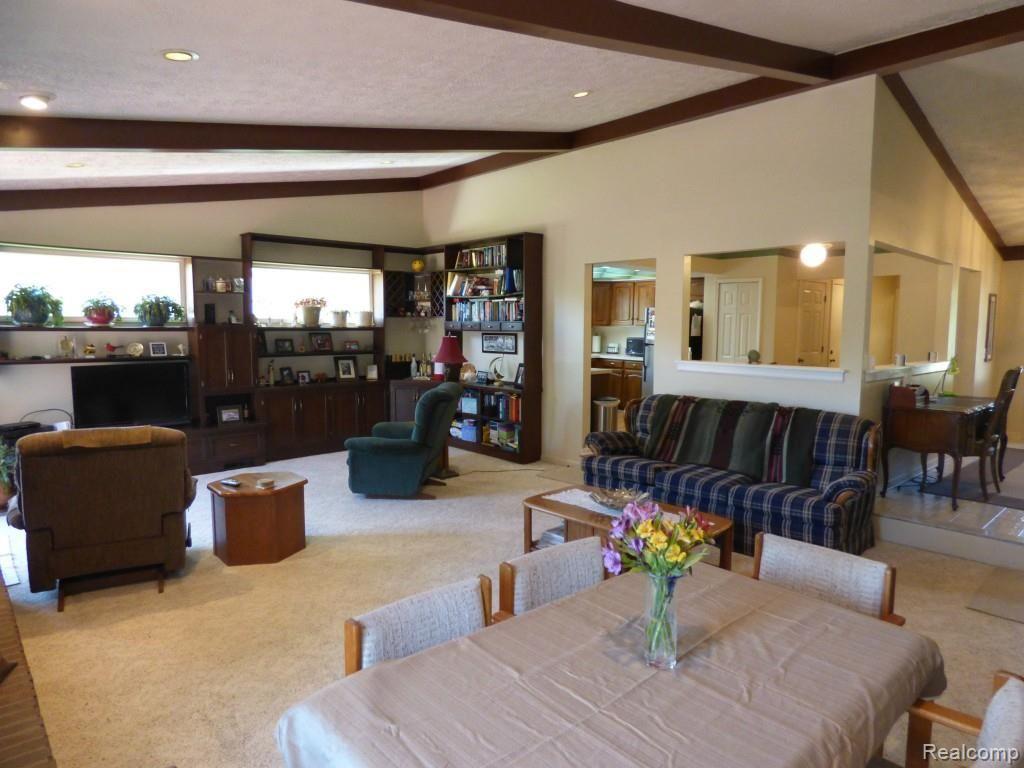 898 Timberline Drive Rochester Hills, MI 48309 - Photo 14 of 57