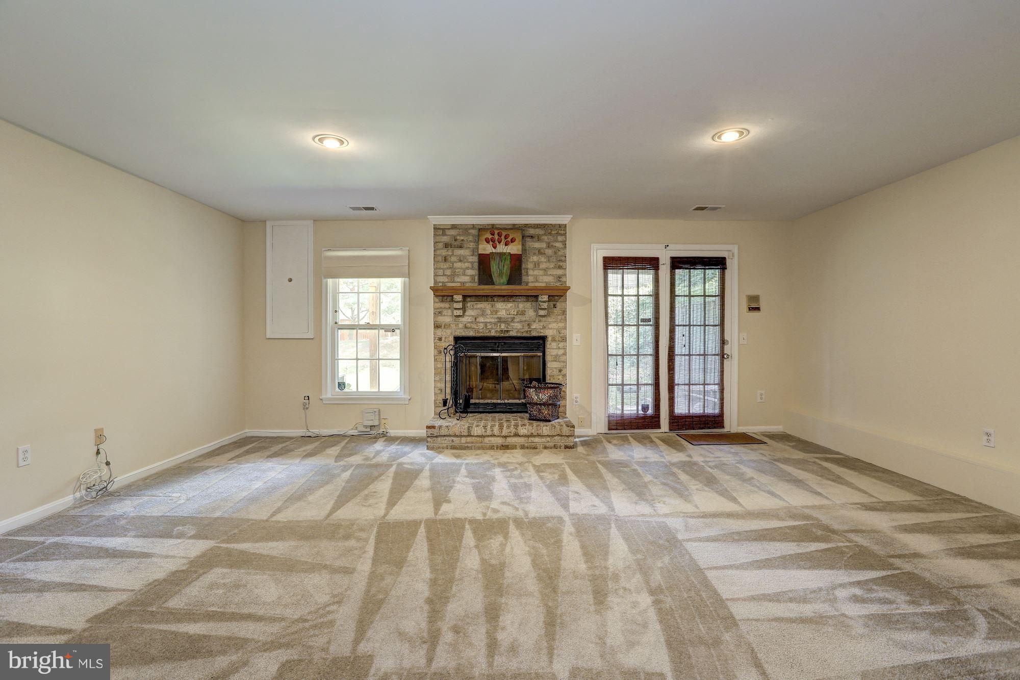 641 Concerto Lane Silver Spring, MD 20901 - Photo 22 of 30 Walk out to yard