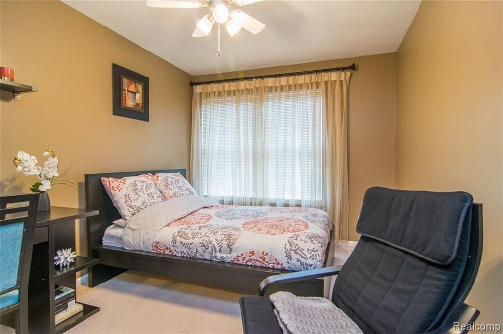 11684 Farmington Road Livonia, MI 48150 - Photo 22 of 35