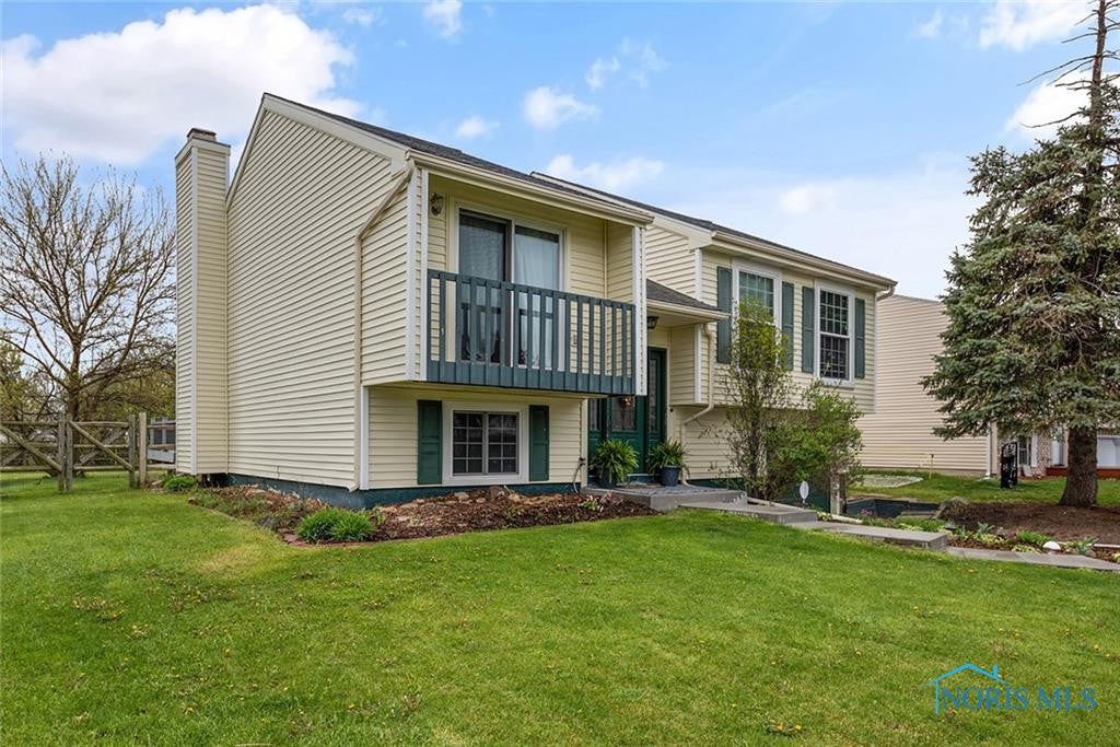 7321 Starcrest Road Perrysburg, OH 43551 - Photo 3 of 27 Gallery Image 3
