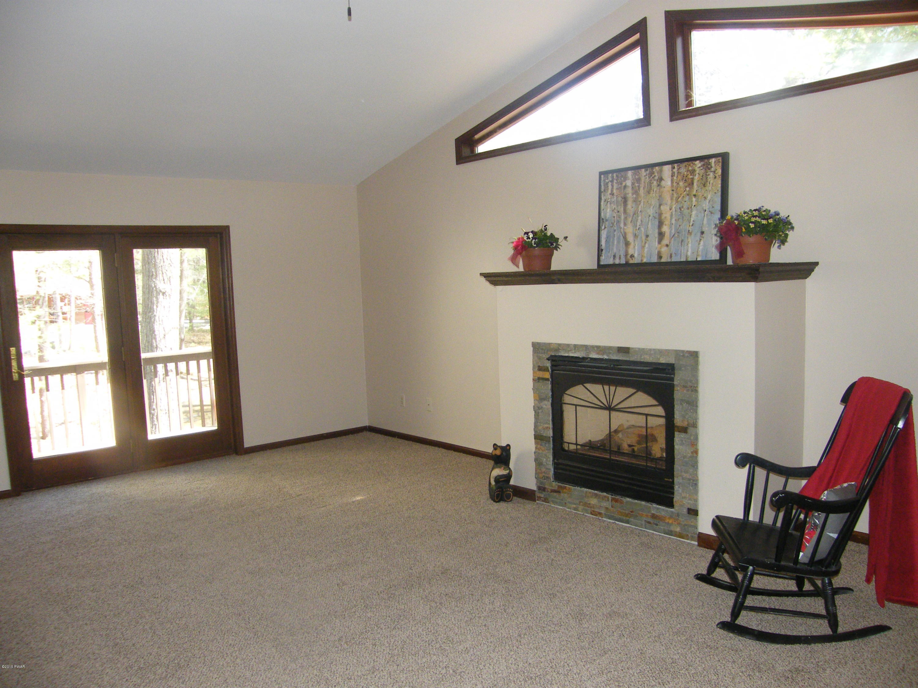 314 Rambling Way Milford, PA 18337 - Photo 3 of 21 Gallery Image 3