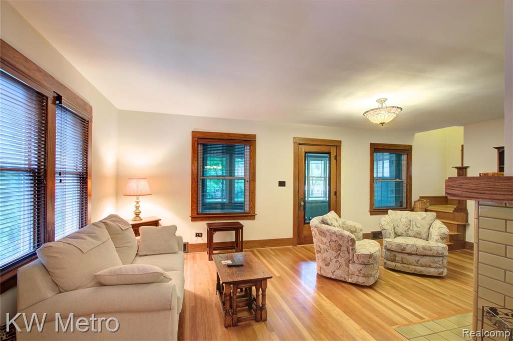 37 Devonshire Road Pleasant Ridge, MI 48069 - Photo 9 of 34