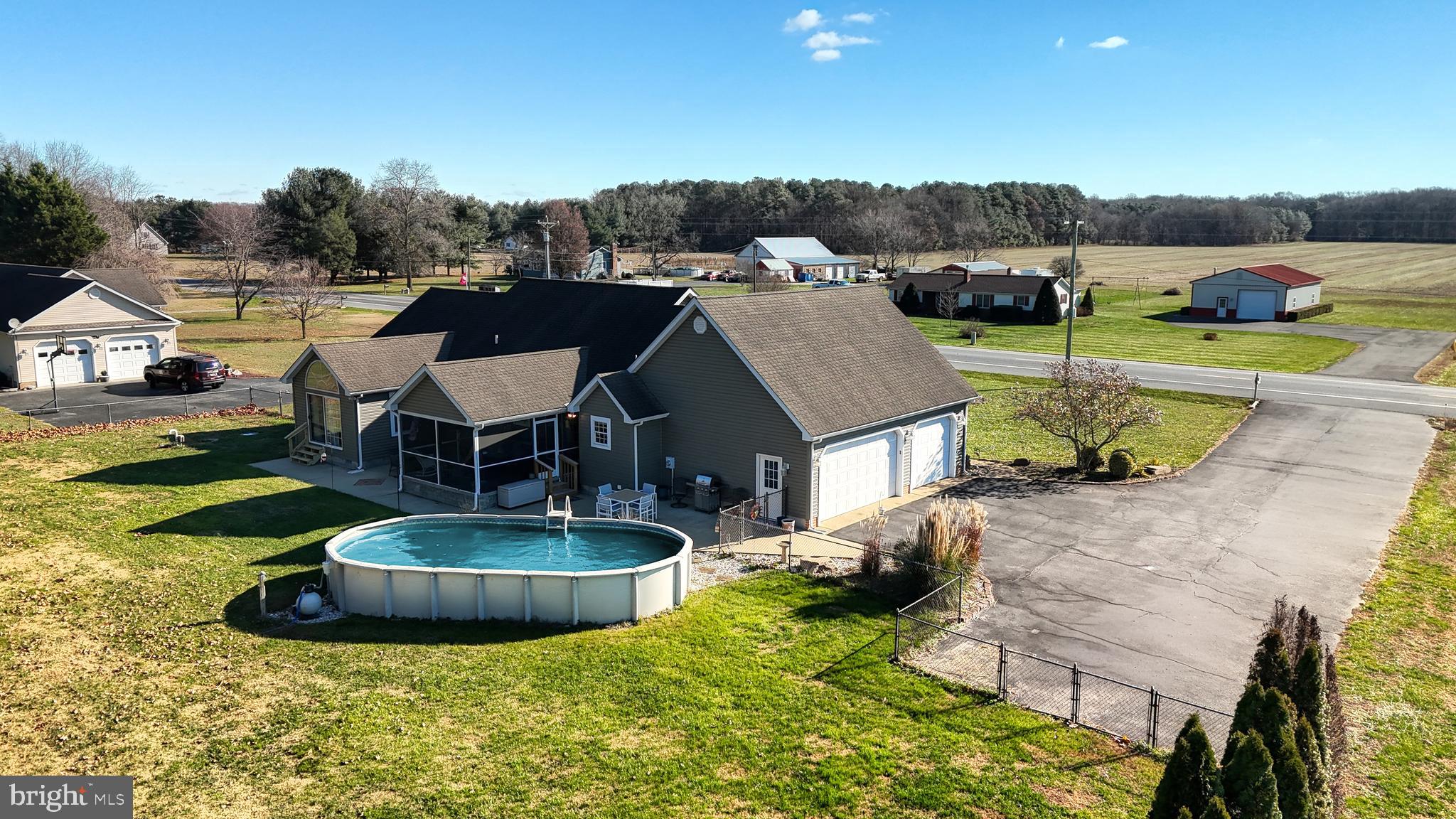 11872 Shawnee Road Greenwood, DE 19950 - Photo 4 of 55 a view of a table and chairs in the patio