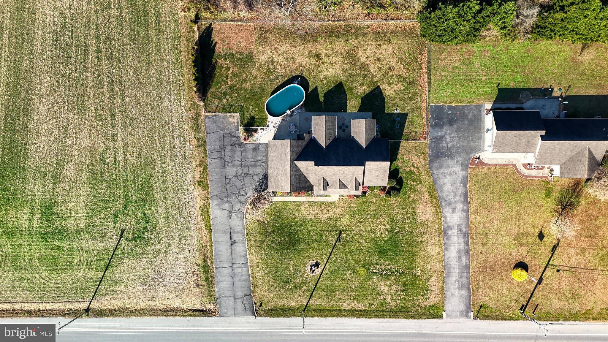 11872 Shawnee Road Greenwood, DE 19950 - Photo 10 of 55 a picture of a bathroom with mirror gate
