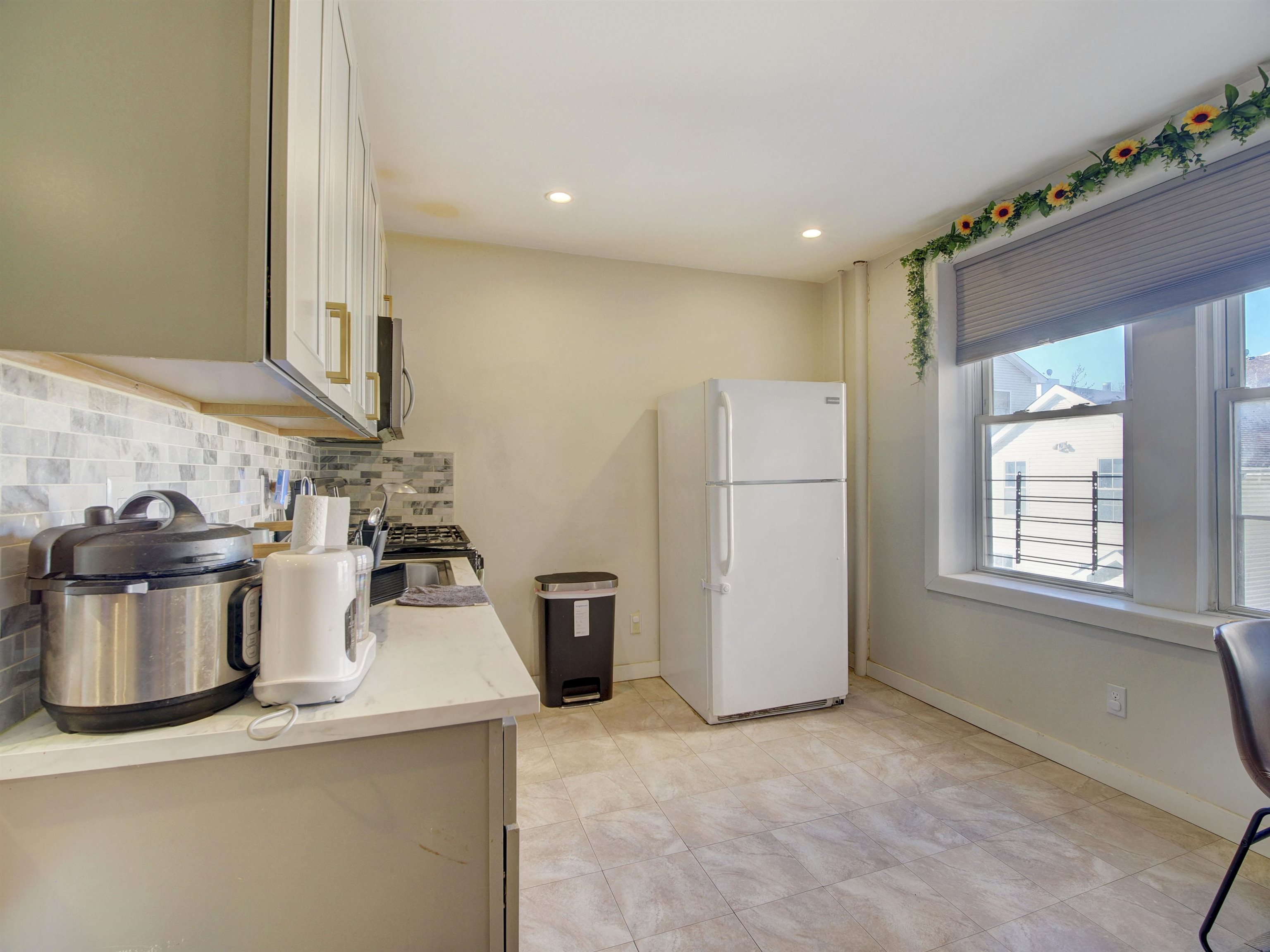 201 45th Street, Unit B4 Union City, NJ 07087 - Photo 4 of 8