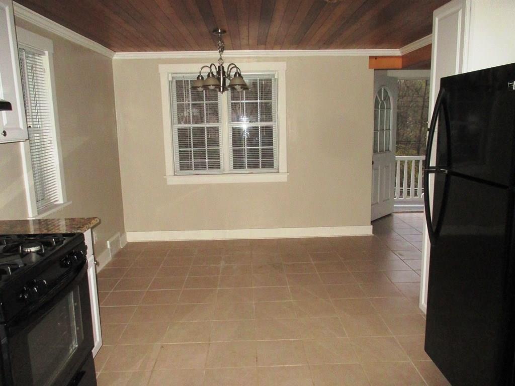 209 Gilkeson Road Pittsburgh, PA 15228 - Photo 8 of 17 Gallery Image 8
