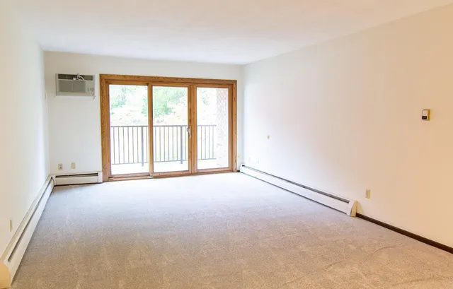 $157,500 | 2690 Oxford Street North, Unit 247, Roseville, MN 55113