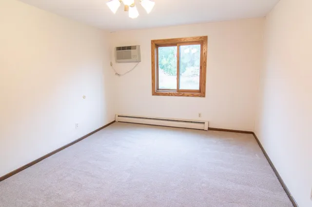 $157,500 | 2690 Oxford Street North, Unit 247, Roseville, MN 55113