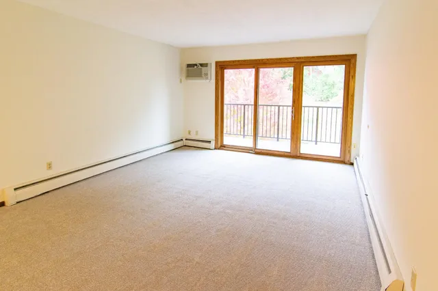 $157,500 | 2690 Oxford Street North, Unit 247, Roseville, MN 55113