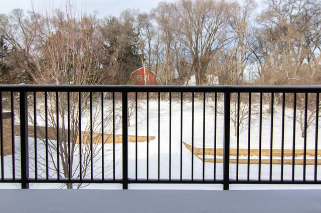 $157,500 | 2690 Oxford Street North, Unit 247, Roseville, MN 55113