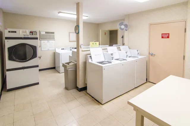 $157,500 | 2690 Oxford Street North, Unit 247, Roseville, MN 55113