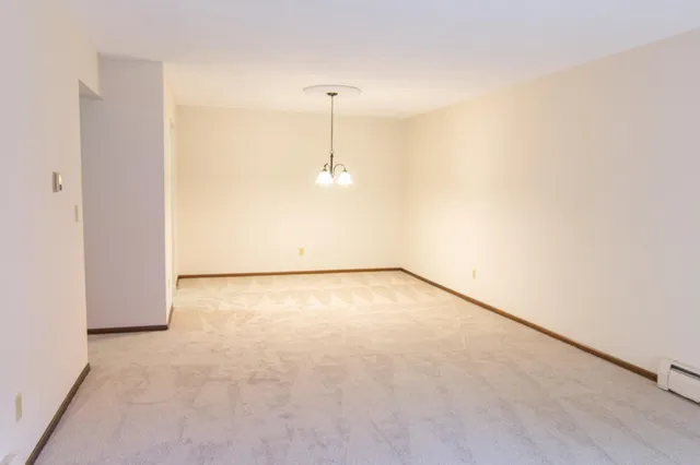 $157,500 | 2690 Oxford Street North, Unit 247, Roseville, MN 55113