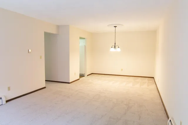 $157,500 | 2690 Oxford Street North, Unit 247, Roseville, MN 55113