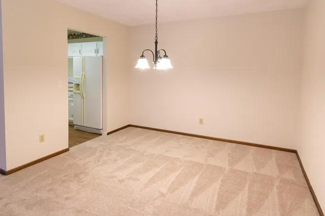 $157,500 | 2690 Oxford Street North, Unit 247, Roseville, MN 55113