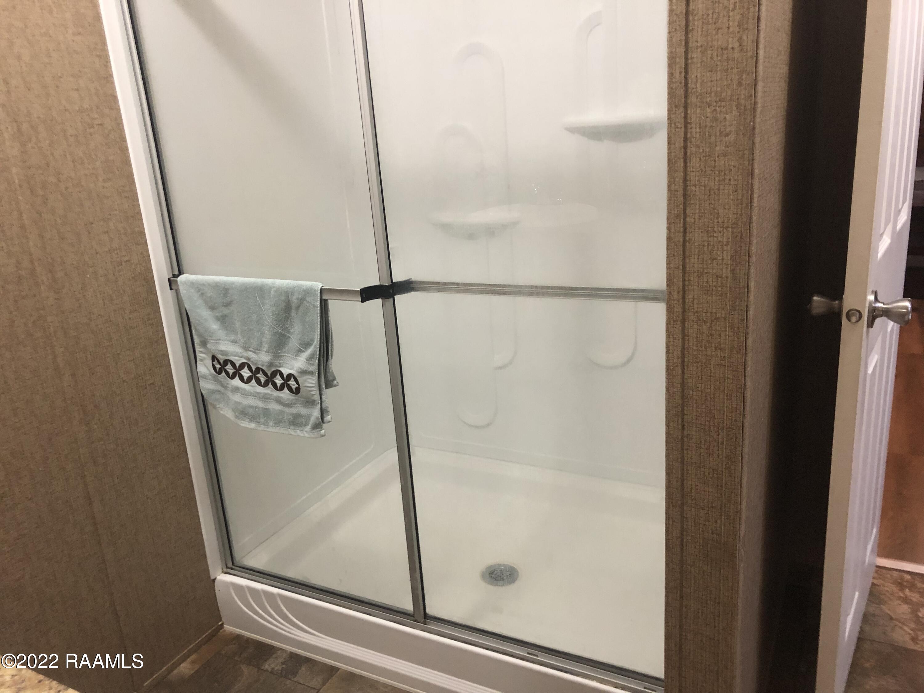 8899 Fusilier Road, Unit 16 Maurice, LA 70555 - Photo 20 of 25 Separate shower