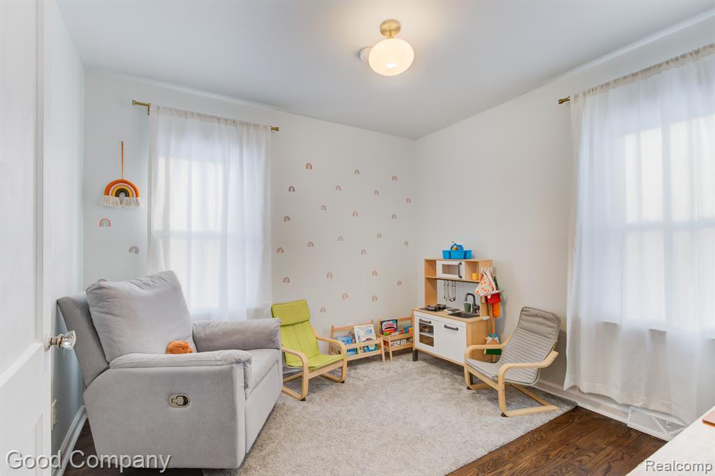 3721 Kent Road Royal Oak, MI 48073 - Photo 23 of 44