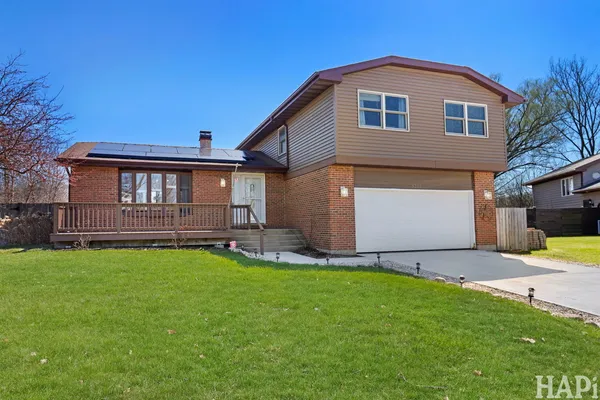 $399,900 | 5209 Springdale Lane, McHenry, IL 60050