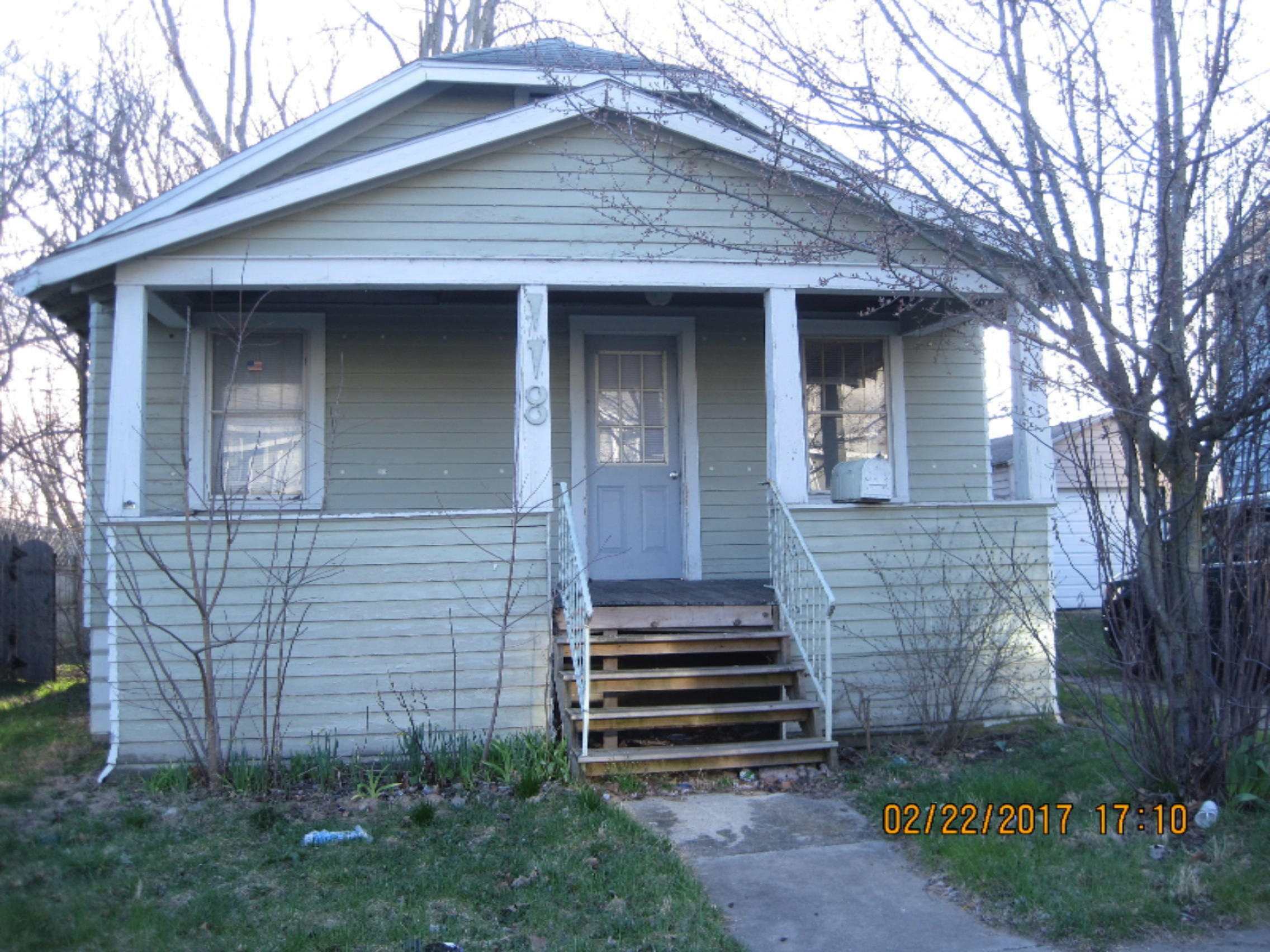 118 Middle Street Three Rivers, MI 49093 - Photo 1 of 9 IMG_4153