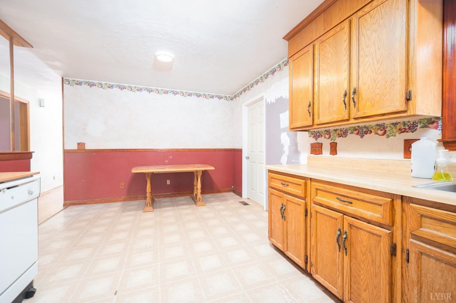 1745 Statler Road Montvale, VA 24122 - Photo 15 of 47 Gallery Image 15