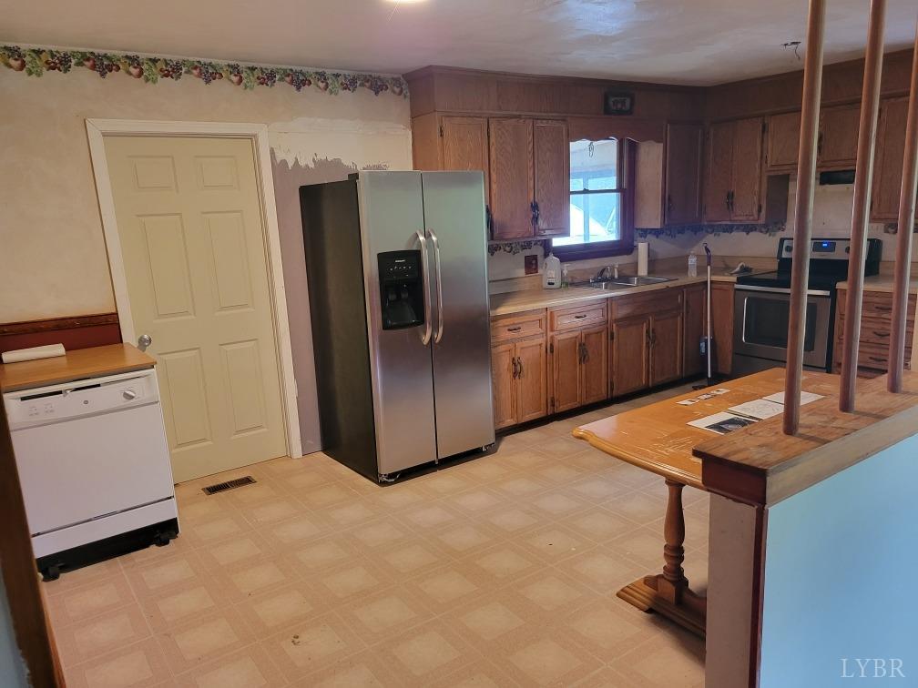 1745 Statler Road Montvale, VA 24122 - Photo 16 of 47 Gallery Image 16